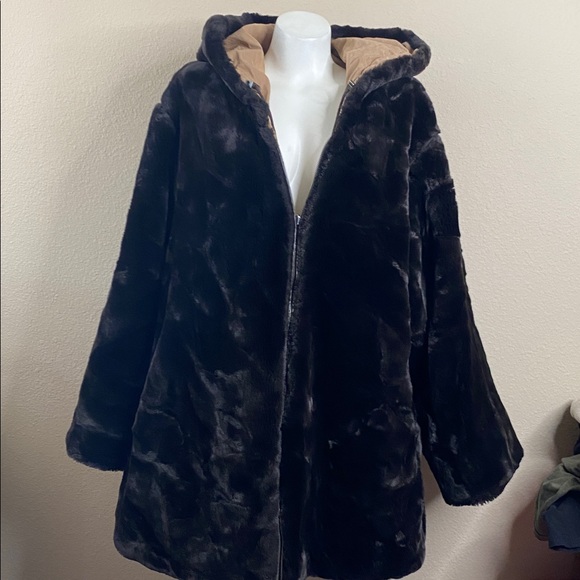 Jones New York Jackets & Blazers - Jones New York heavy reversible faux fur outdoor long hooded coat 3X ❤️🏂❄️